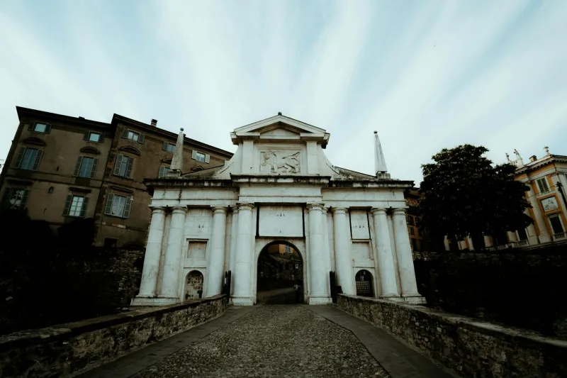 Il Modello Atalanta: Come Costruire una Squadra da Champions con un Budget da Serie A Provinciale