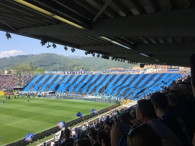 Mattone e Mercato: Come i Nuovi Stadi di Proprietà Stanno Riscrivendo le Regole del Calciomercato in Serie A